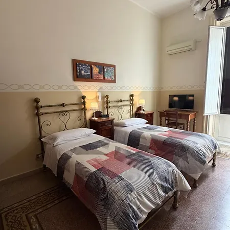 Cavour Hotel